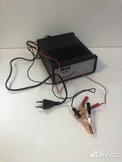 З/У для аккумулятора redmark RM-150