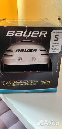 Хоккейный шлем