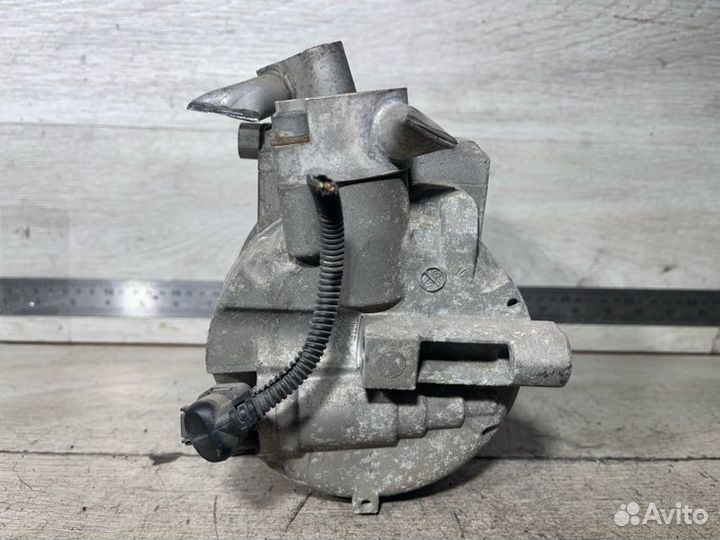 Компрессор кондиционера 1K0820803N Volkswagen