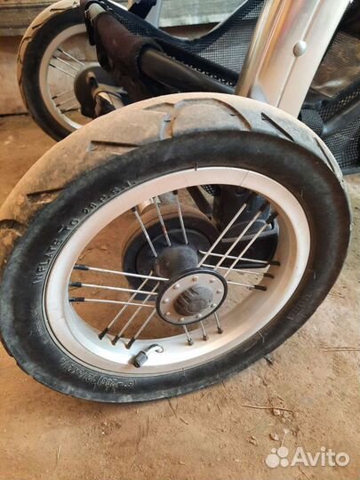 Коляска прогулочная