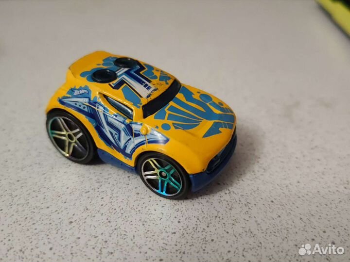Hot wheels машинки