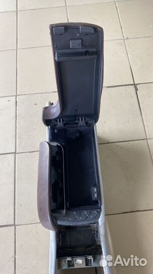 Подлокотник Mercedes Benz W220