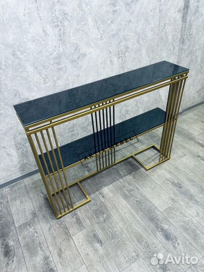 Дизайнерская консоль Monsa