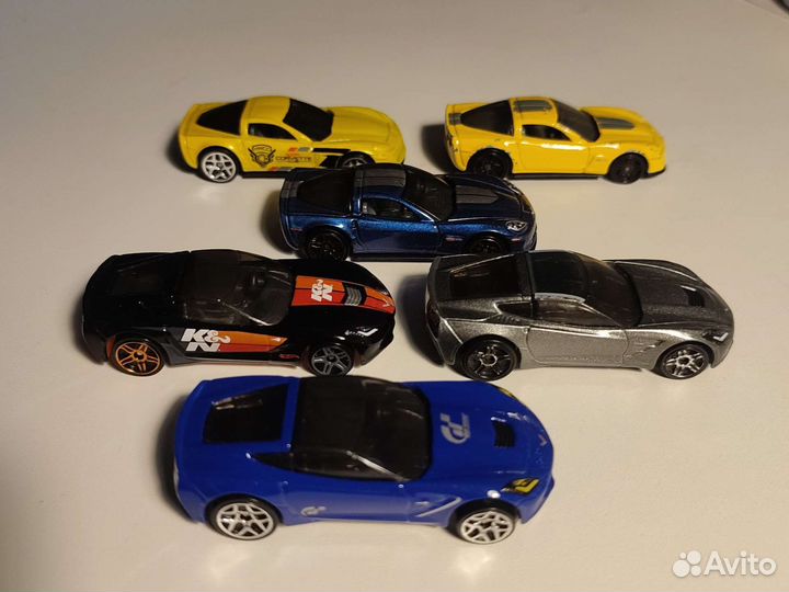 Hot Wheels 14 Corvette Stingray, 12 Corvette Z06