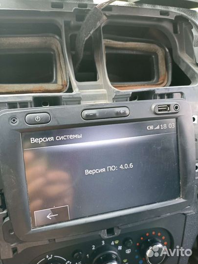 Штатная магнитола Renault под ремонт