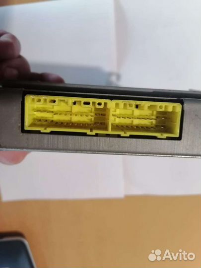 Блок управления двигателем Mазда 626 ге 1.8 16v