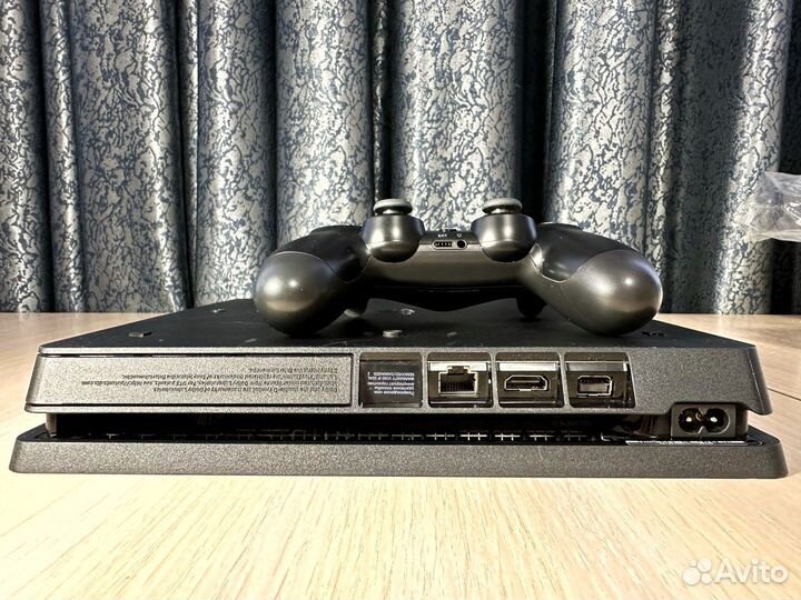 Sony PlayStation 4 Slim Black (1Tb) Б\У