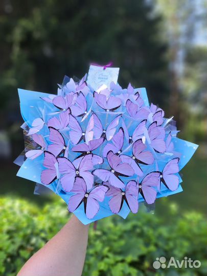 Букет из декоративных бабочек