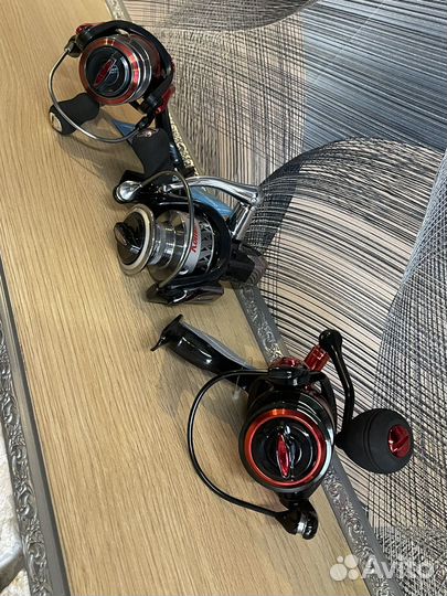 Катушка рыболовная новая