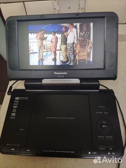 Портативный DVD-плеер Panasonic DVD-LS83