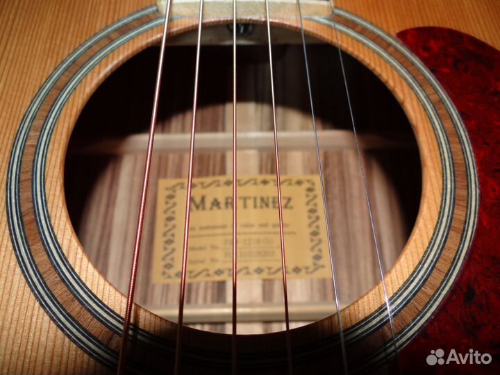 Электроакустическая гитара Martinez FAW 1216 EQ