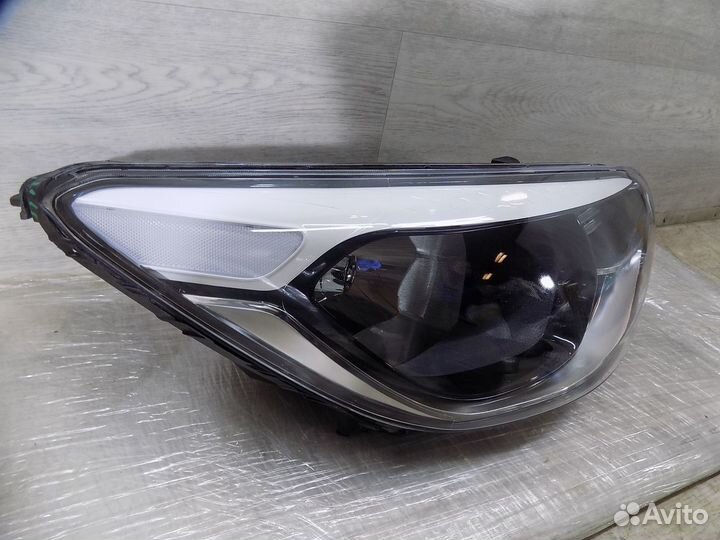 Фара правая Kia Soul