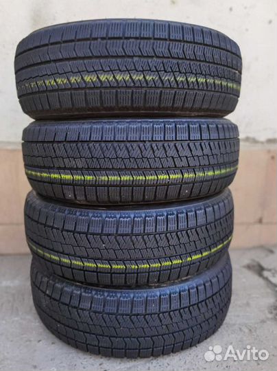 Bridgestone Blizzak VRX2 185/60 R15 98Q