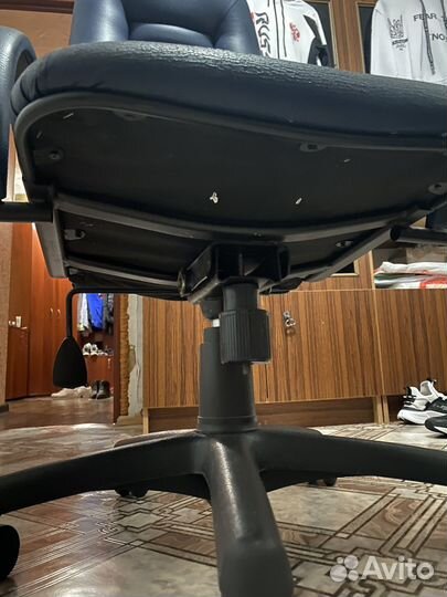 Компьютерное кресло