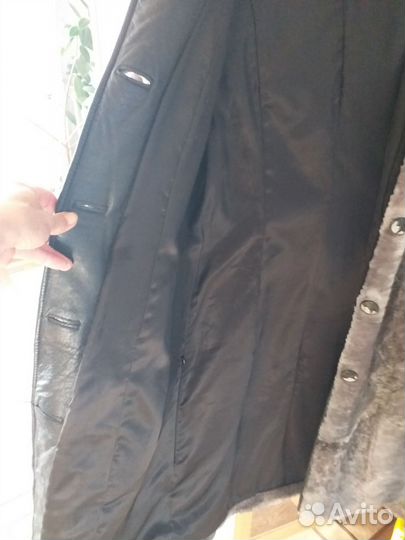 Шуба мутоновая с капюшоном 48 50