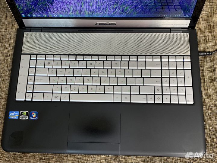Ноутбук Asus, 17.3 дюймов, subwoofer + б/п мышь