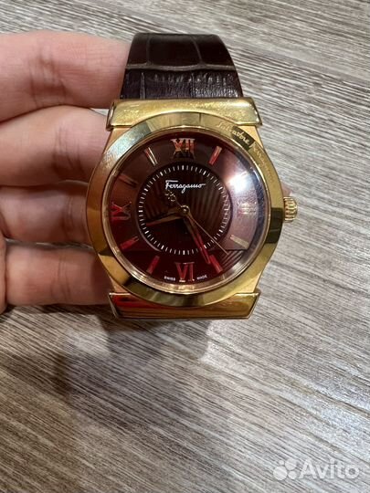 Часы Salvatore ferragamo