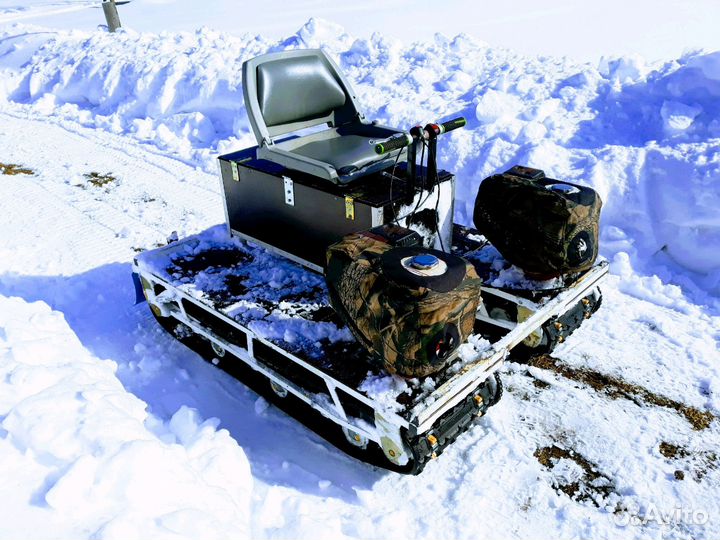 Гусеничный снегоход-вездеход