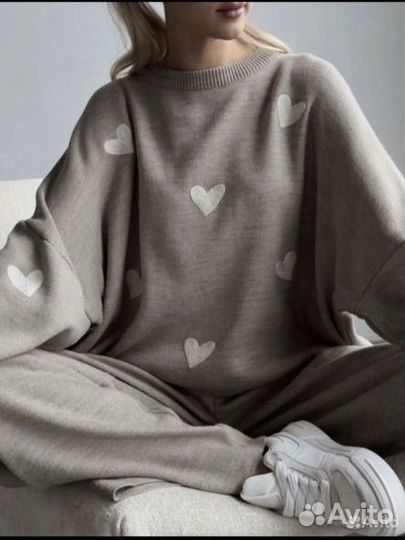 Костюм женский