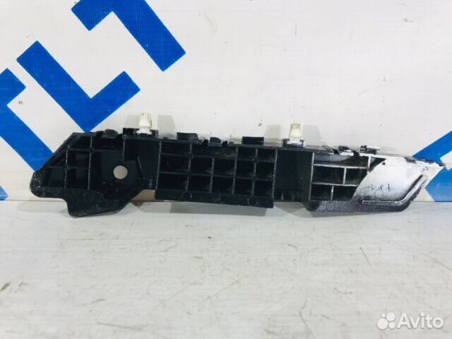 Кронштейн переднего бампера левый KIA RIO 4 1.4 мт