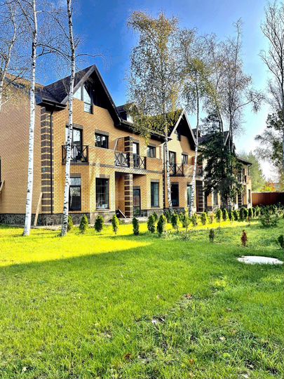 3-к. квартира, 198 м², 3/3 эт.