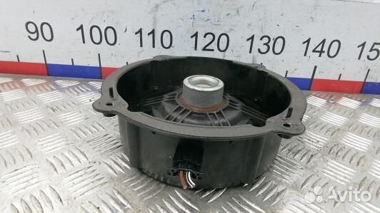 Сабвуфер audi Q7 (7UK03Q102)