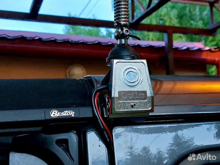 Кронштейн антенны на рейлинг, желобок, на зеркало