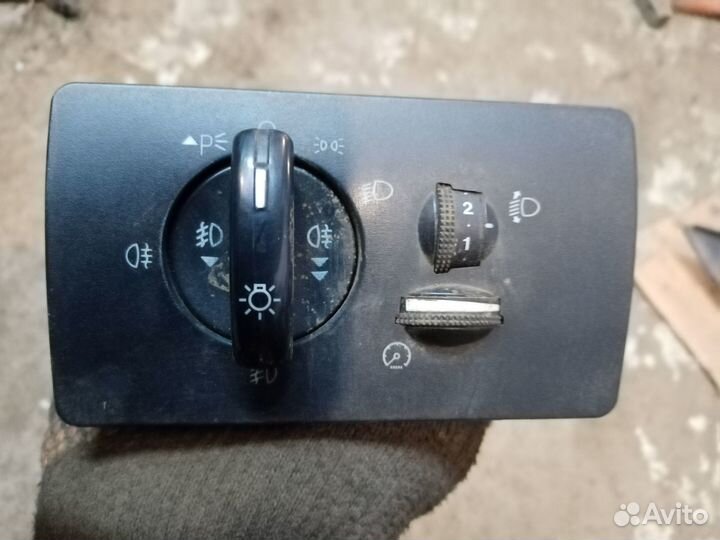 Переключатель света фар Форд Мондео 2004 год