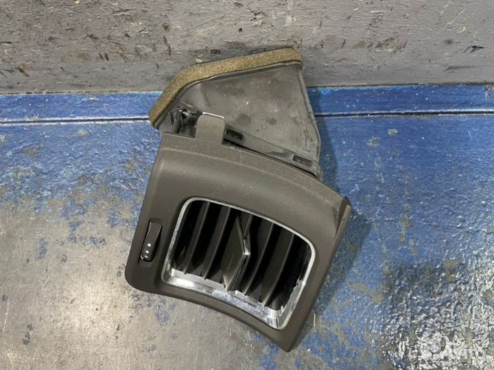 Воздуховод салона передний правый Cadillac Cts 2