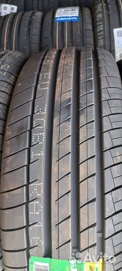 Kapsen RS26 Practical Max HP 235/65 R17 108V