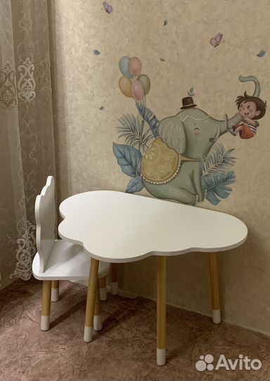 Детский стол и стул