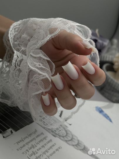 Маникюр,педикюр