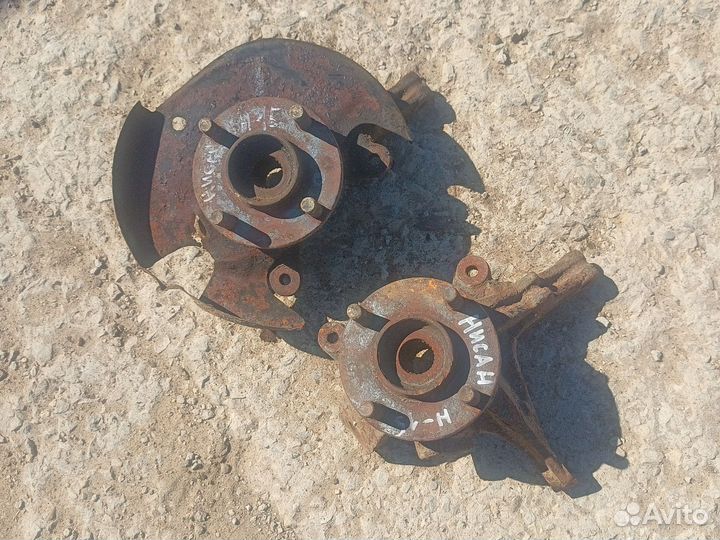 Поворотный кулак nissan almera n15 левый правый