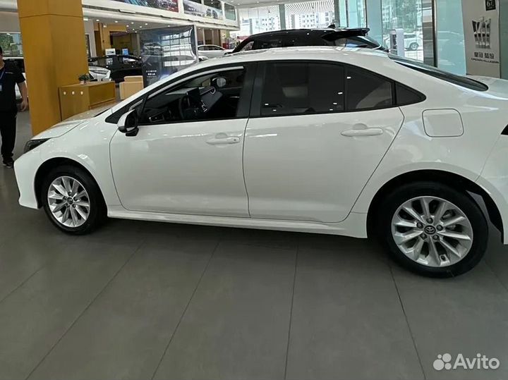 Toyota Corolla 1.2 CVT, 2022, 5 000 км