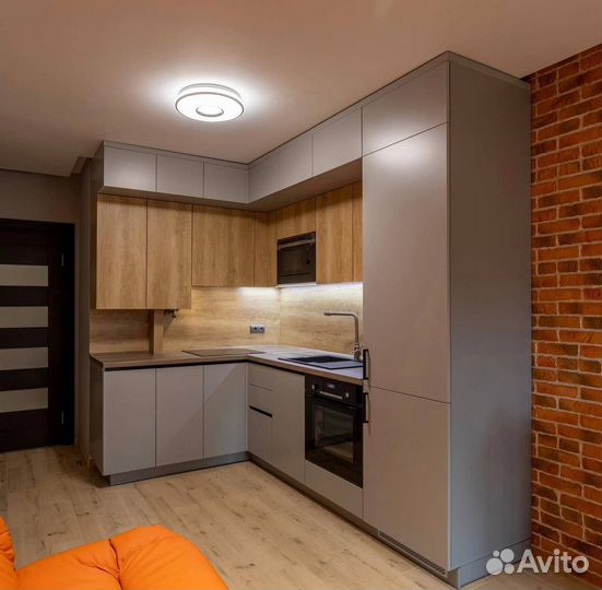 Кухня угловая до потолка на заказ