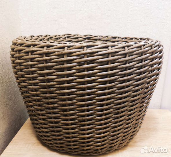 Кашпо из ротанга