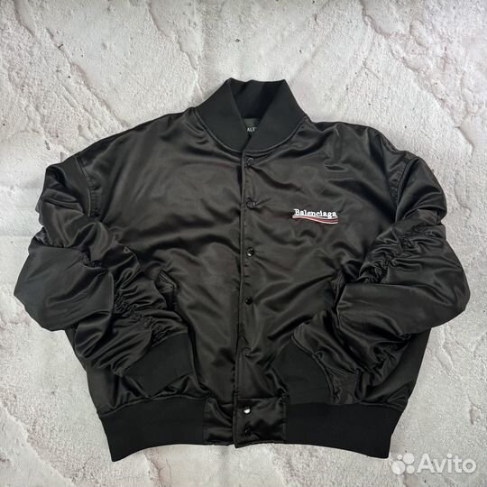 Бомбер balenciaga