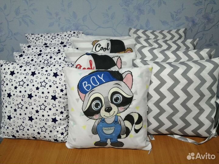 Набор бортиков в детскую кроватку новые