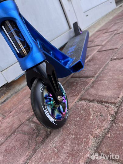 Трюковой самокат Hic синий