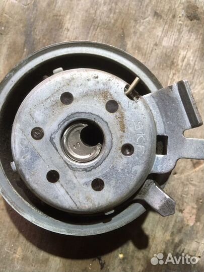 Помпа skoda octavia a5 1,6 mpi