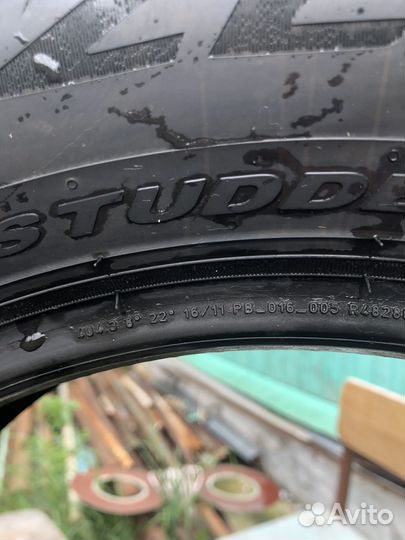 Pirelli Ice Zero 2 215/65 R16