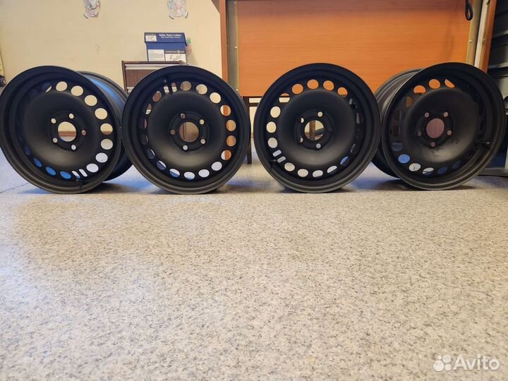 Штампованные диски r15