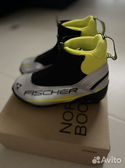 Лыжные ботинки