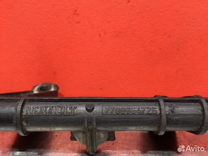 Топливная рампа Renault Megane 1 2002