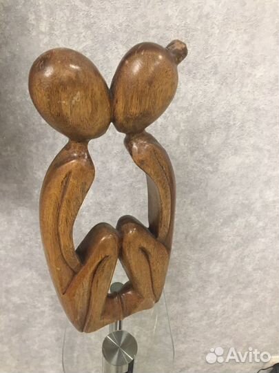 Скульптура влюбленные