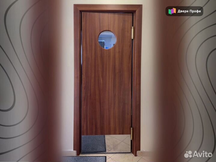 Маятниковые двери глухие и с окном