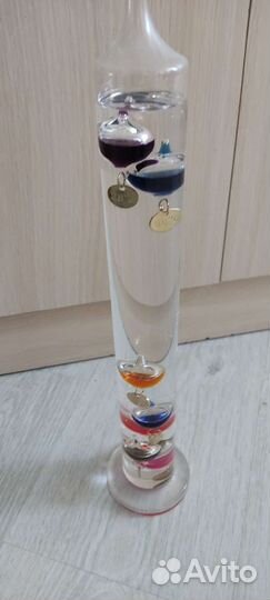 Термометр Галилео с поплавками