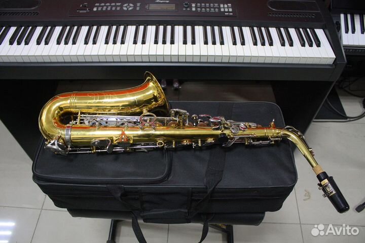 Саксофон альт Eb Slade Alto Sax