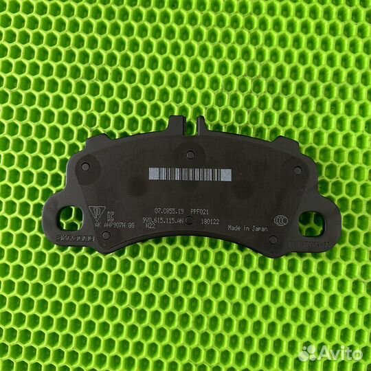 Комплект тормозных колодок на Porsche Cayenne