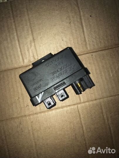 Реле свечей накала 55193073 Fiat Doblo, Opel